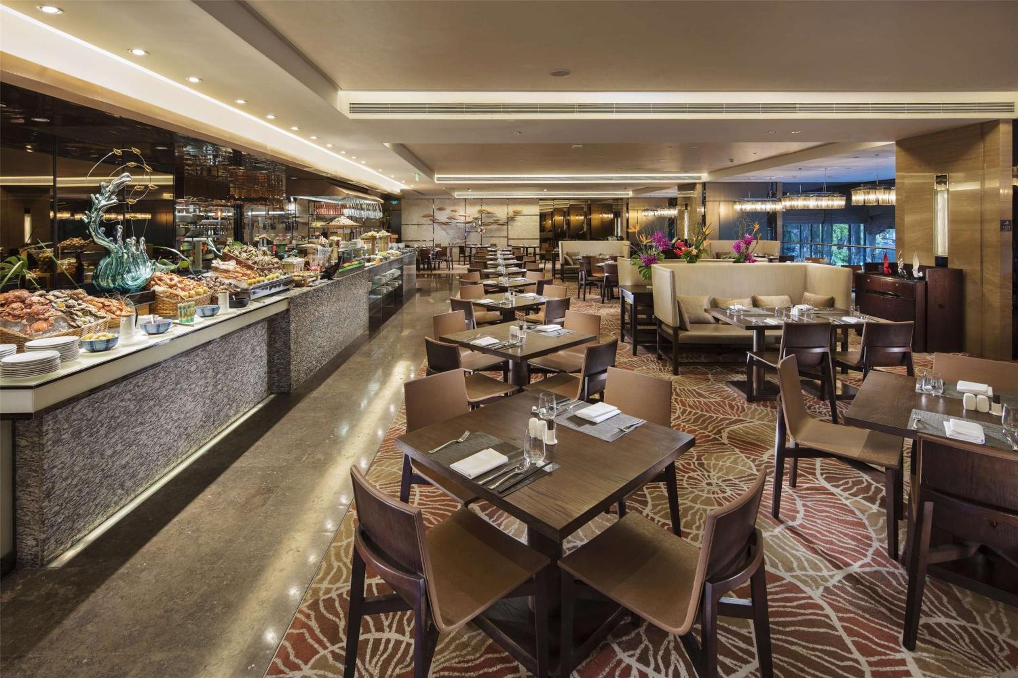 Hilton Guangzhou Tianhe Hotel Ngoại thất bức ảnh The Club Lounge at the Fairmont